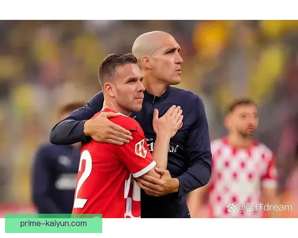 布斯克茨近期在球队中的贡献持续显著,对球队发挥的影响逐渐显现。 布斯克茨近期在球队中的贡献持续显著,对球队发挥的影响逐渐显现。